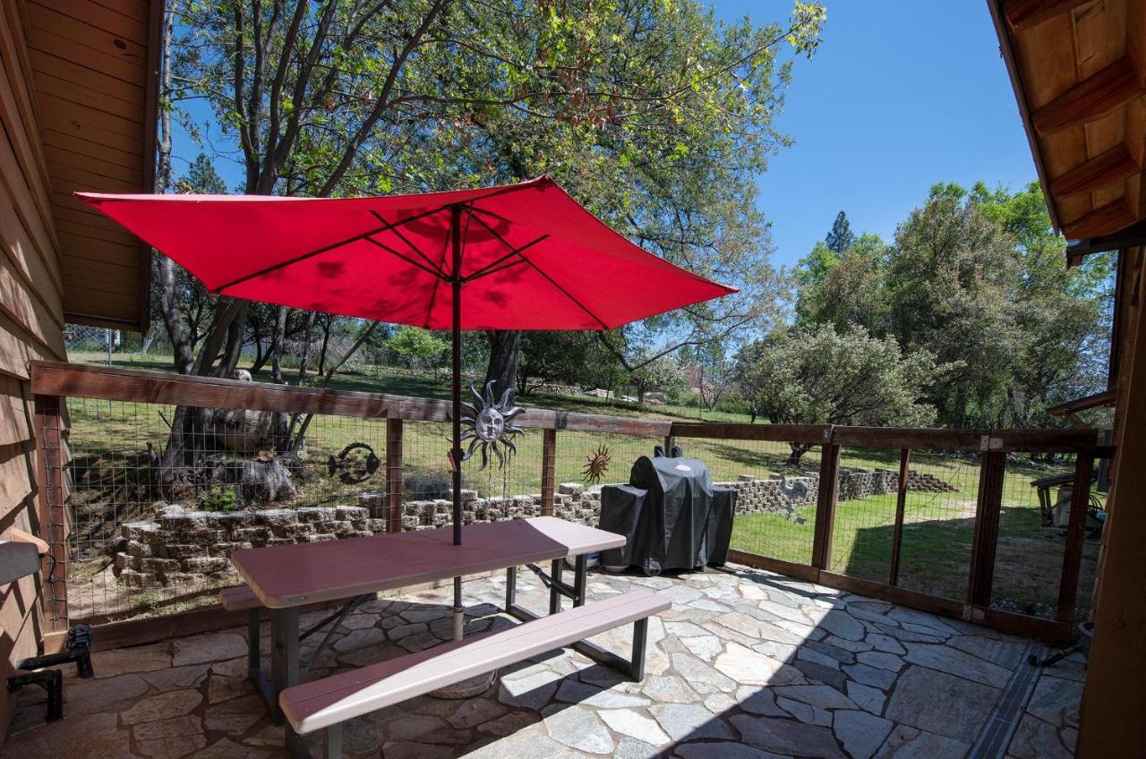 Sierra Base Camp Villa Oakhurst Exterior photo