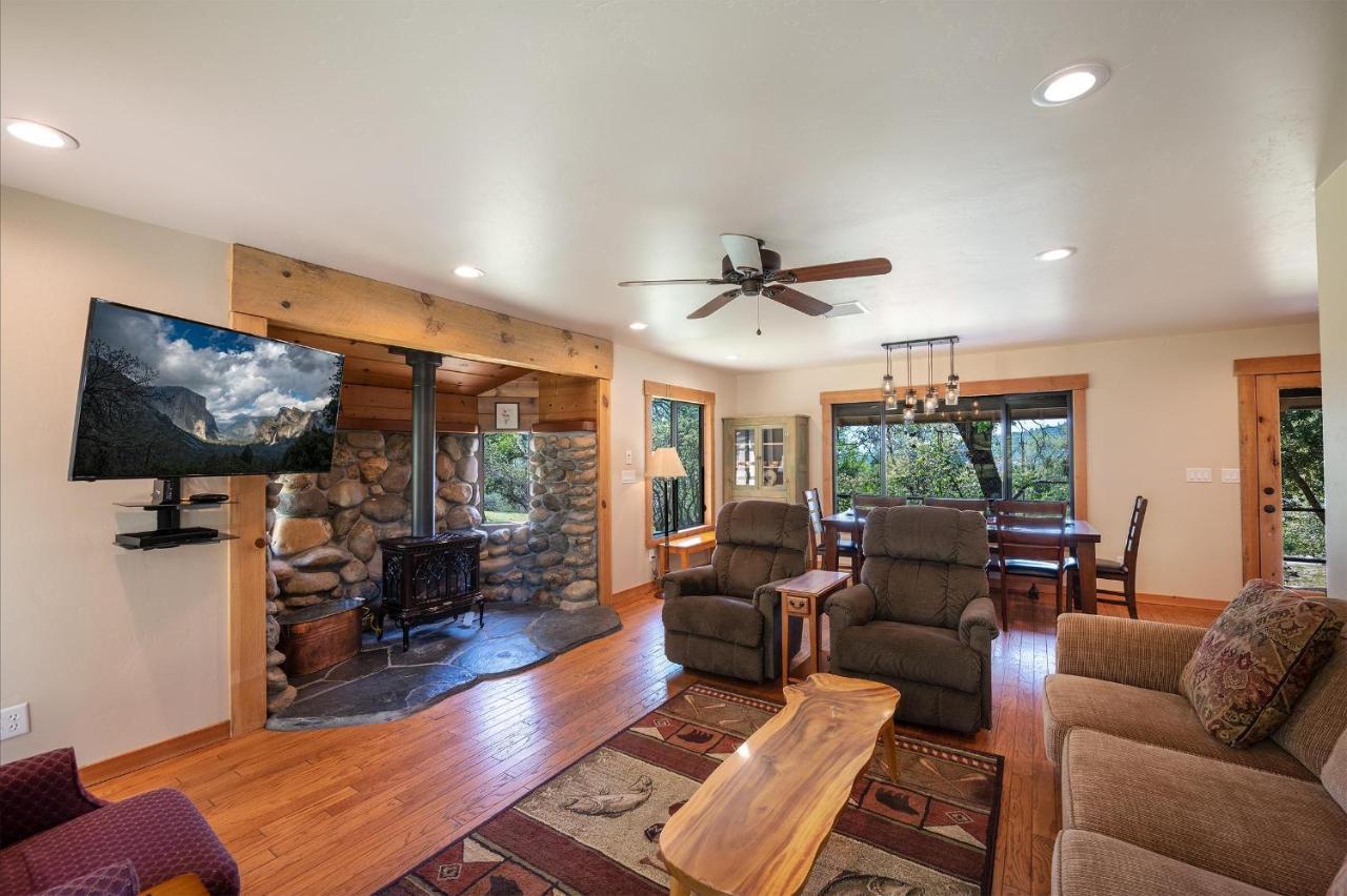 Sierra Base Camp Villa Oakhurst Exterior photo