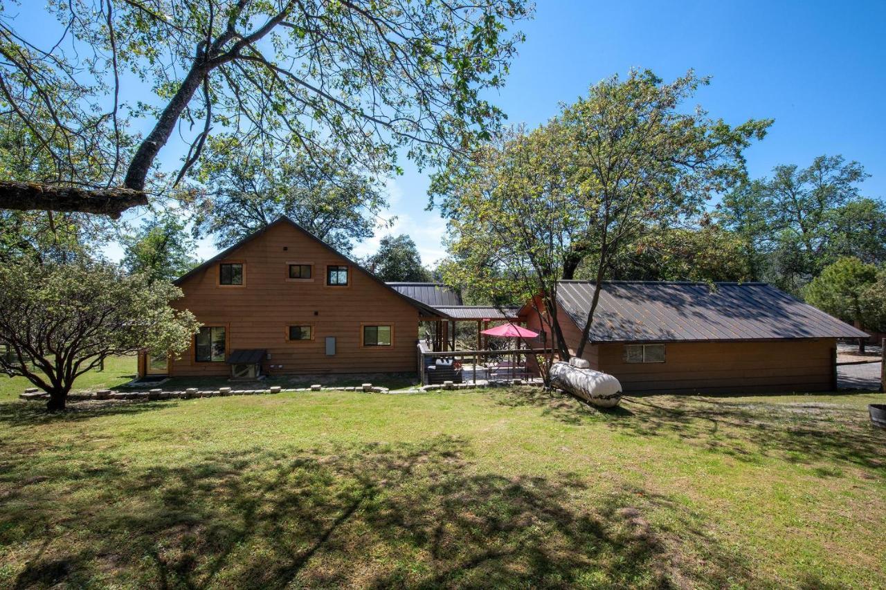 Sierra Base Camp Villa Oakhurst Exterior photo